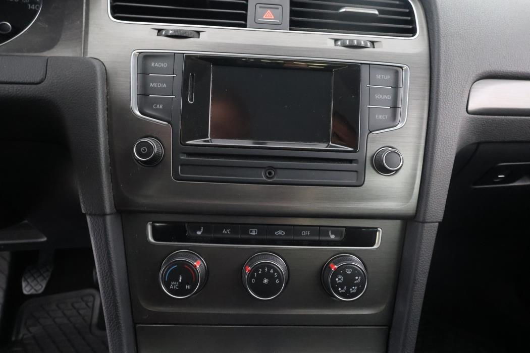 VOLKSWAGEN Golf 2013