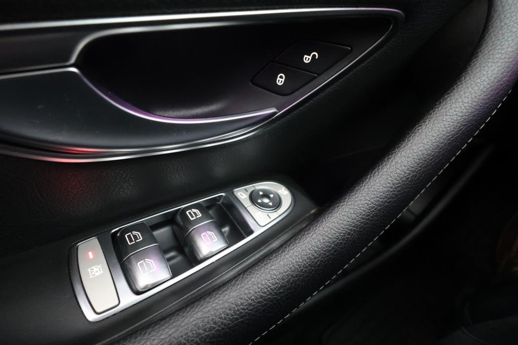 MERCEDES-BENZ E 2016