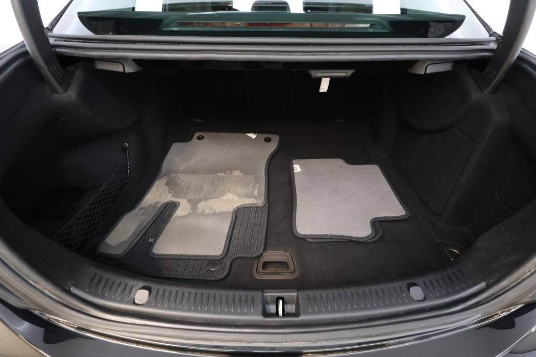 MERCEDES-BENZ E 2016