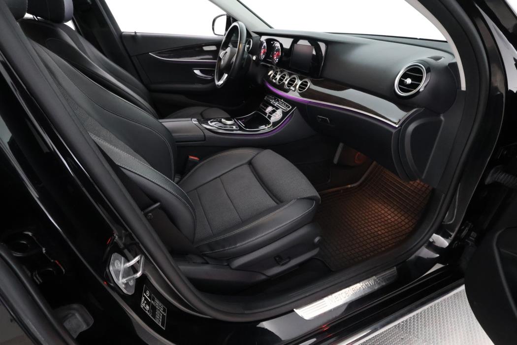 MERCEDES-BENZ E 2016