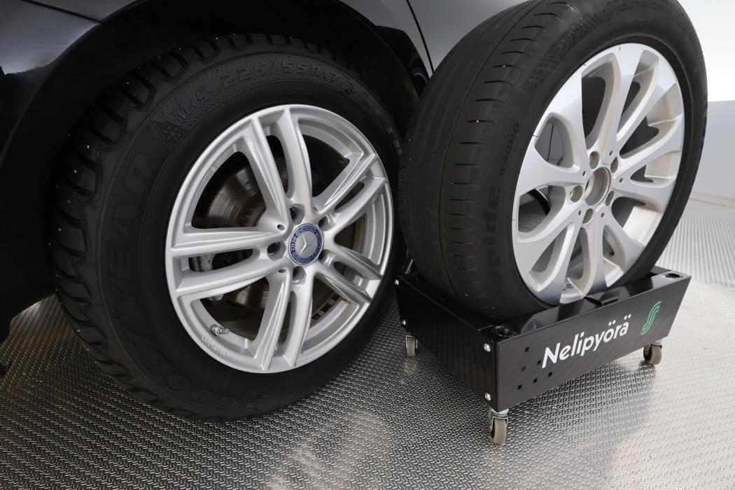 MERCEDES-BENZ E 2016