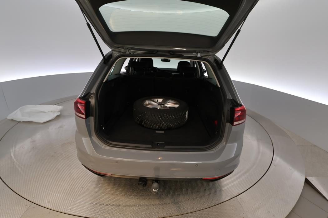 VOLKSWAGEN Passat 2022