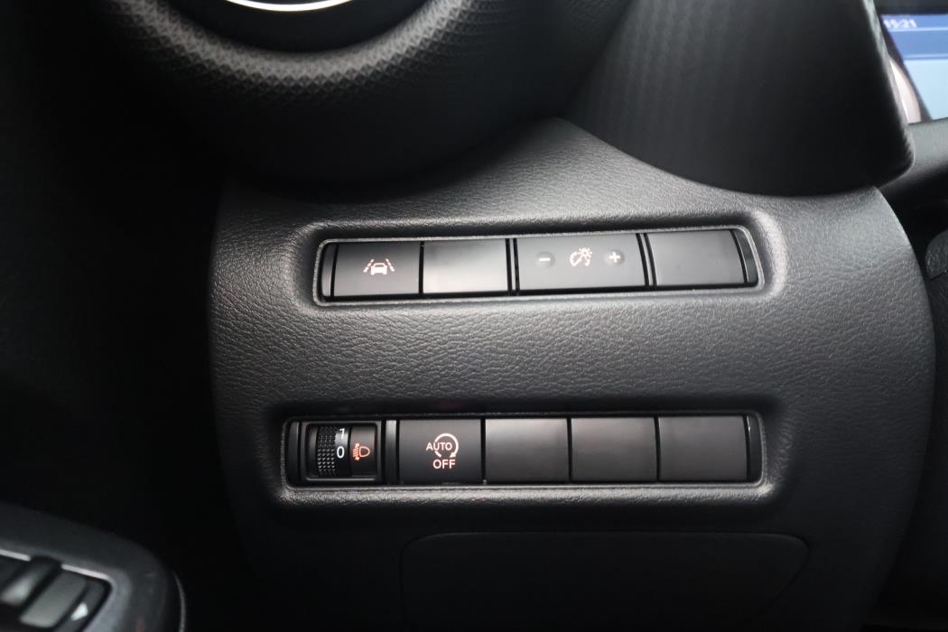 NISSAN Juke 2023