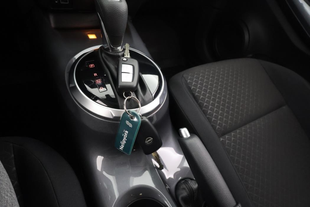 NISSAN Juke 2023