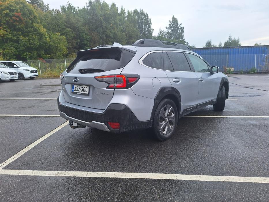 SUBARU Outback 2021