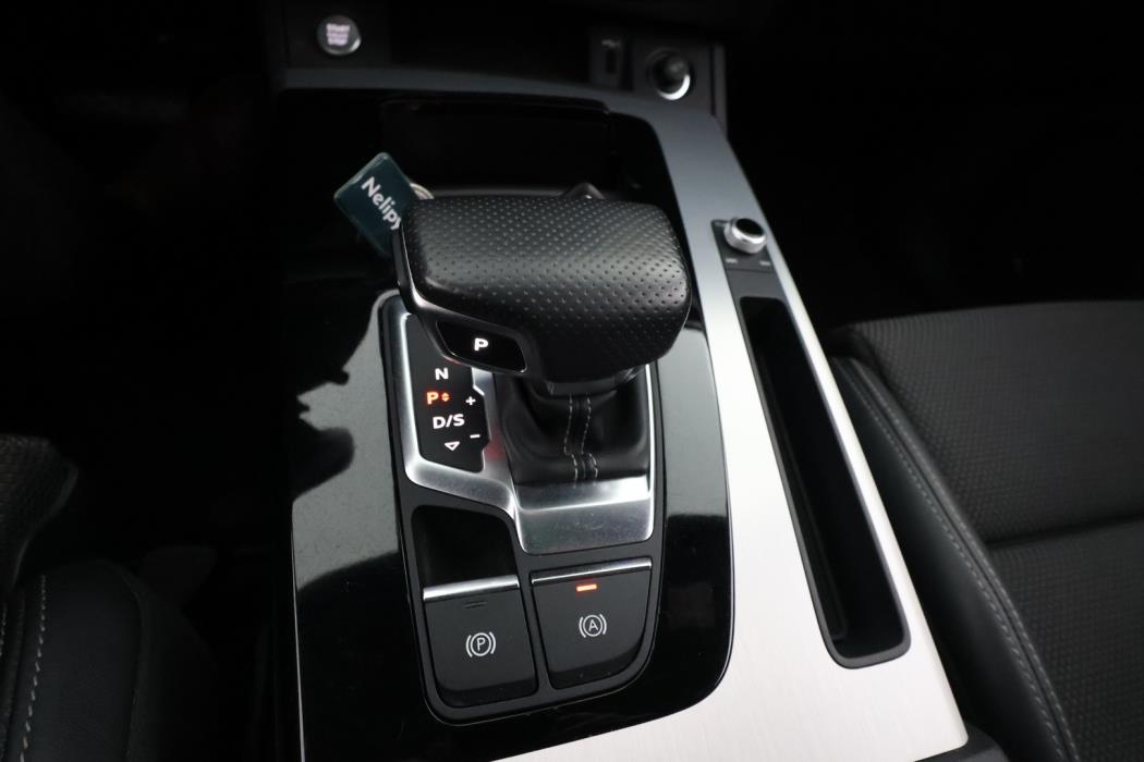 AUDI Q5 2021
