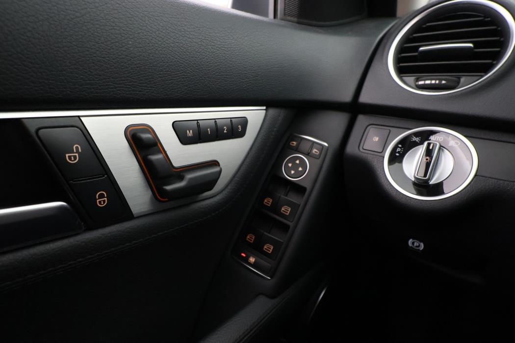 MERCEDES-BENZ C 2014