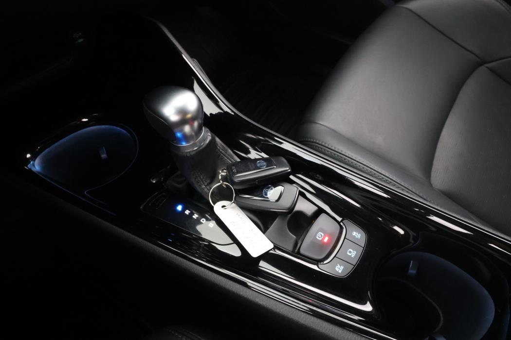 TOYOTA C-HR 2019