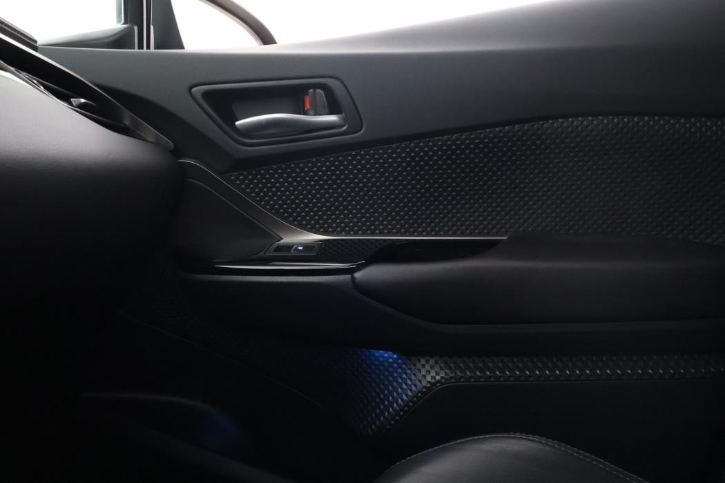 TOYOTA C-HR 2019