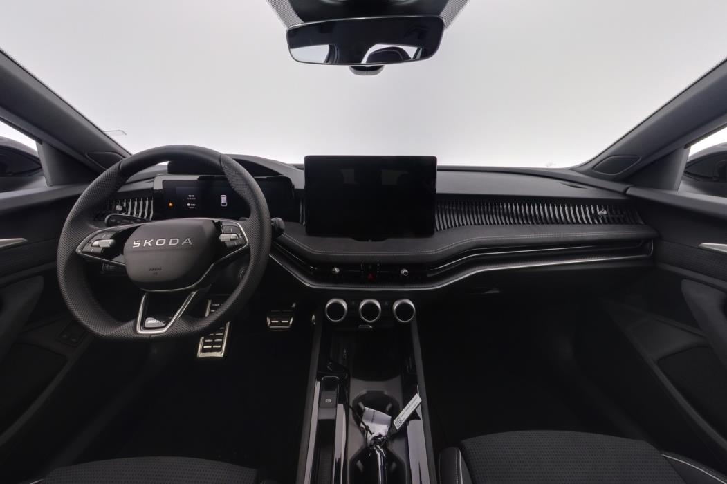 SKODA SUPERB 2026