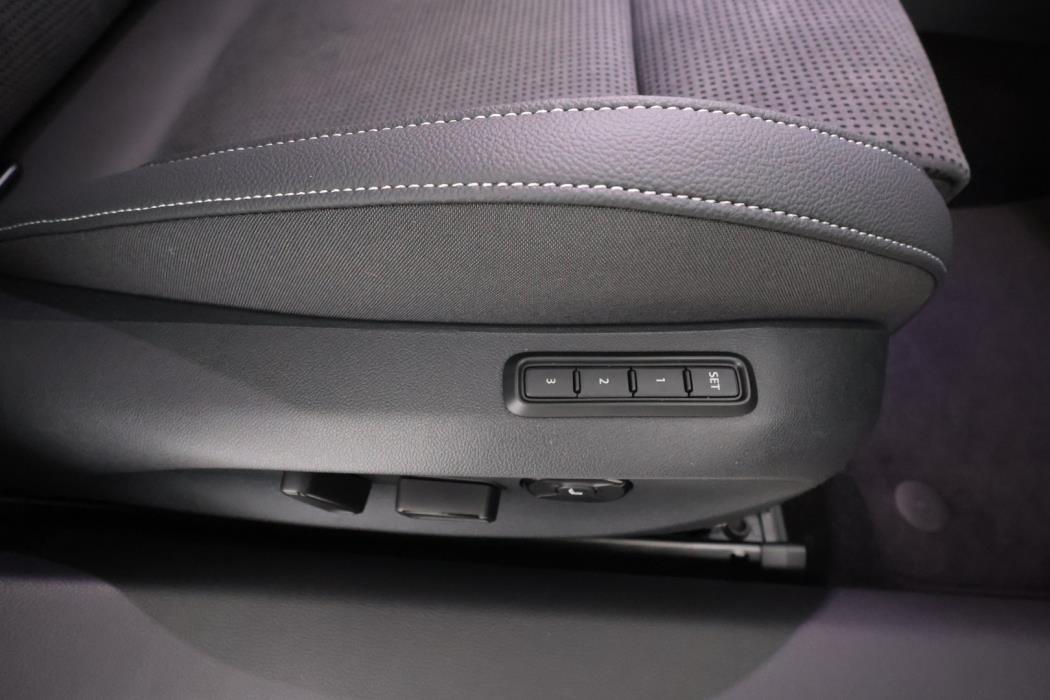 SKODA SUPERB 2026