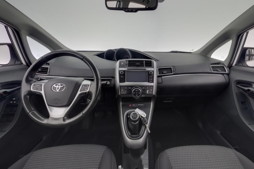TOYOTA Verso 2015