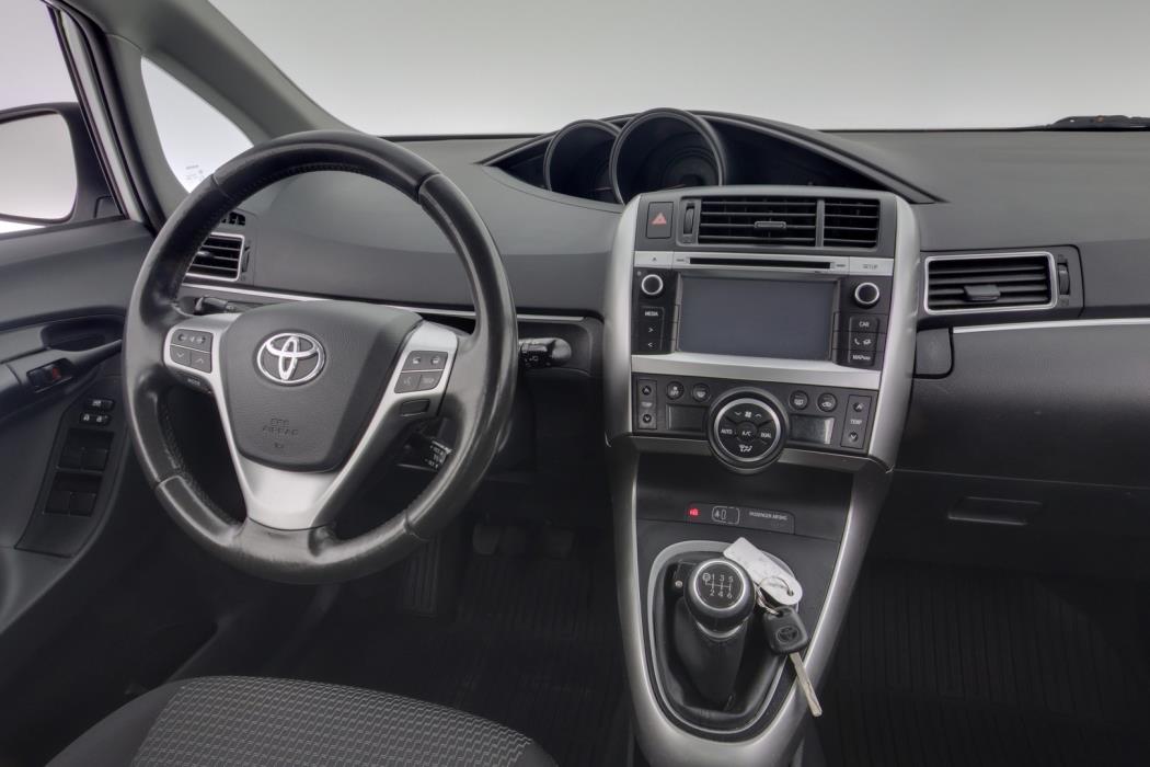 TOYOTA Verso 2015