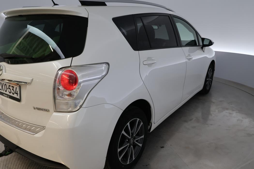 TOYOTA Verso 2015