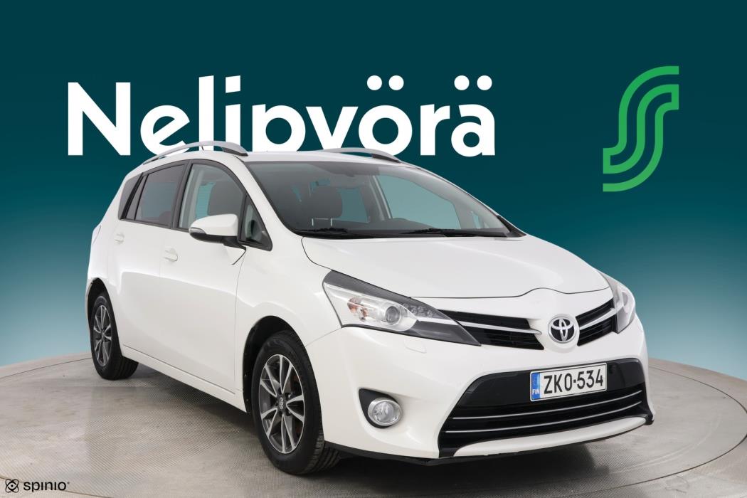 TOYOTA Verso 2015