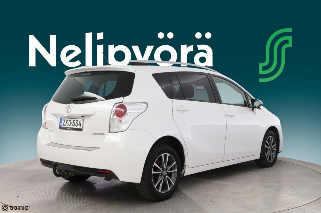TOYOTA Verso 2015