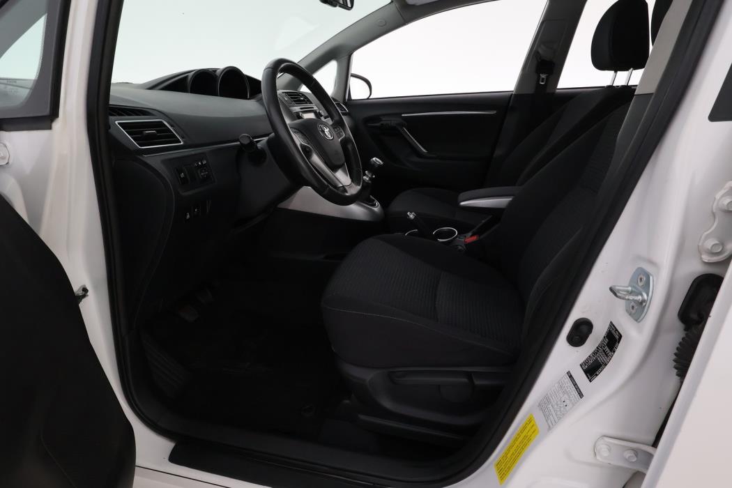 TOYOTA Verso 2015
