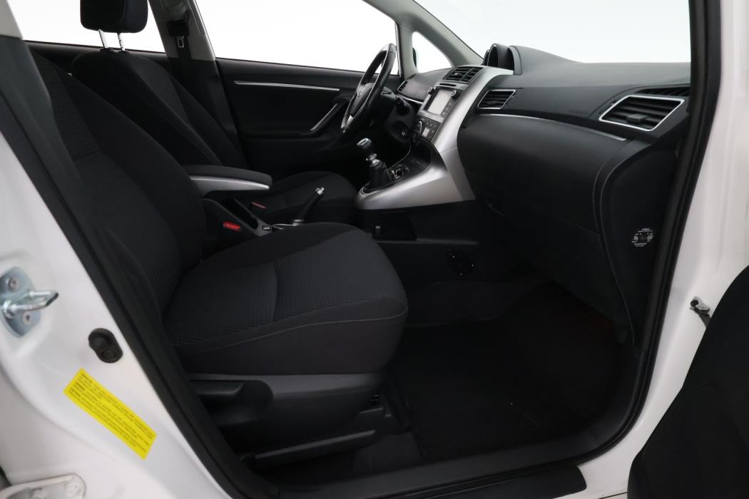 TOYOTA Verso 2015