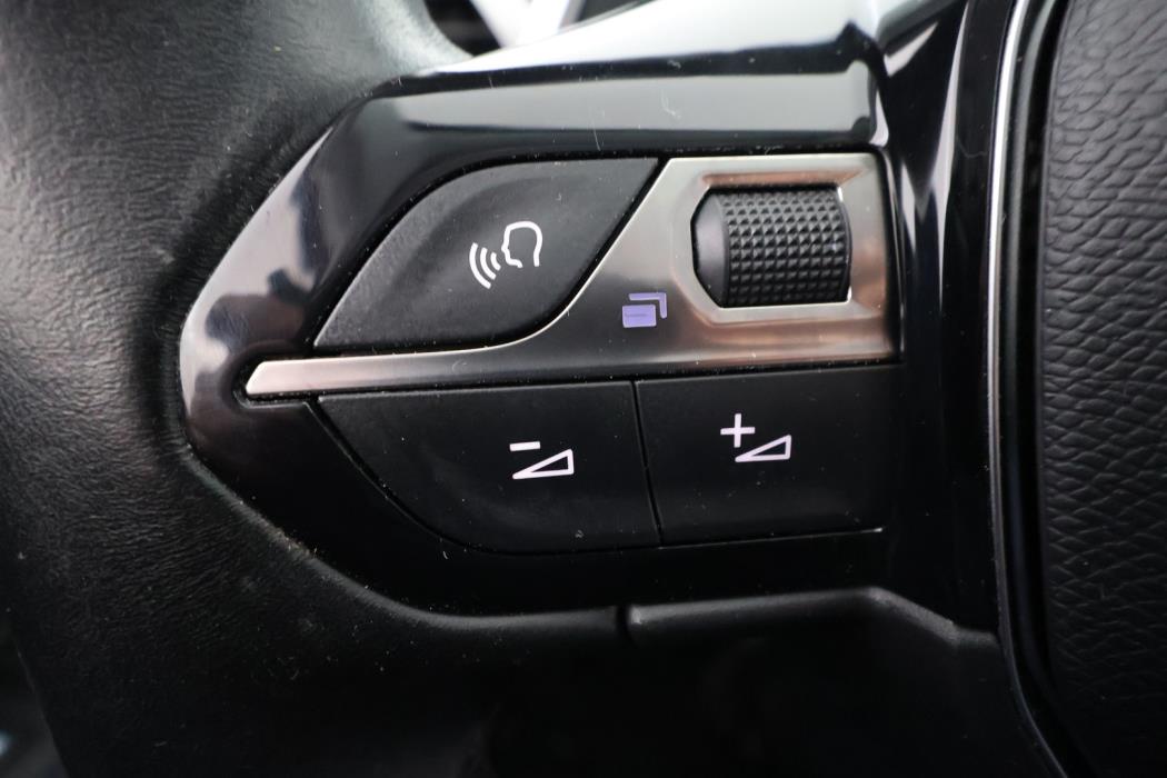 PEUGEOT 3008 2019