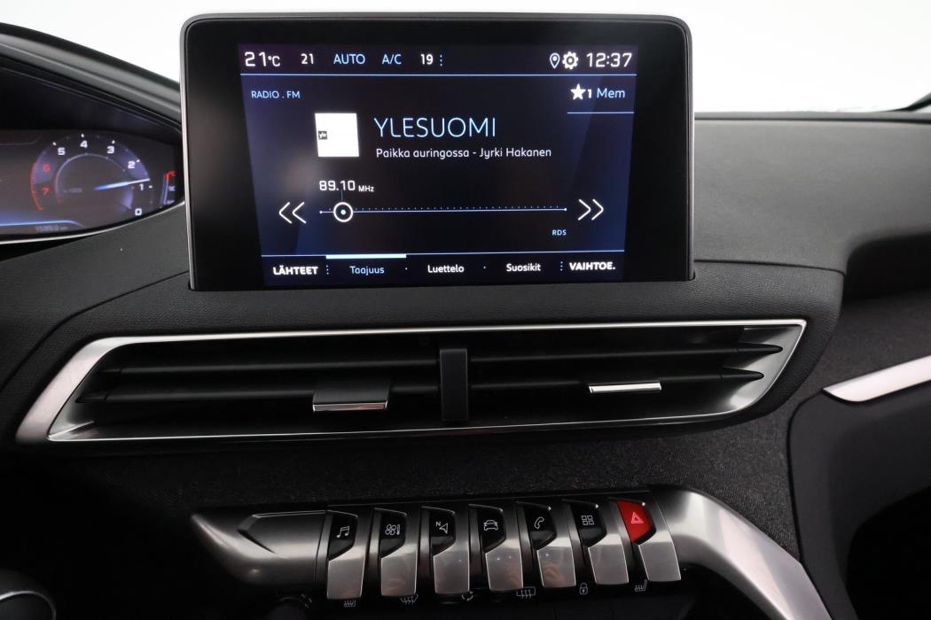 PEUGEOT 3008 2019