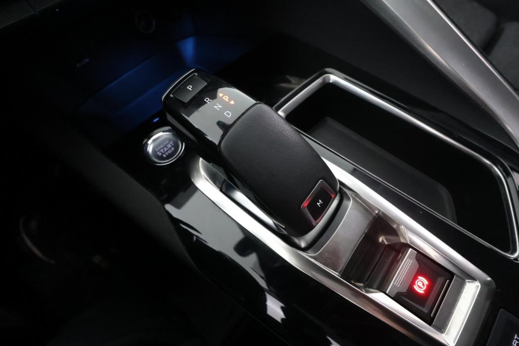 PEUGEOT 3008 2019