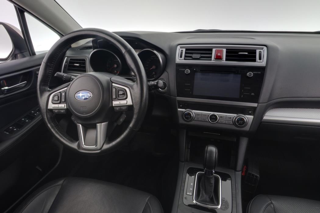 SUBARU Outback 2017