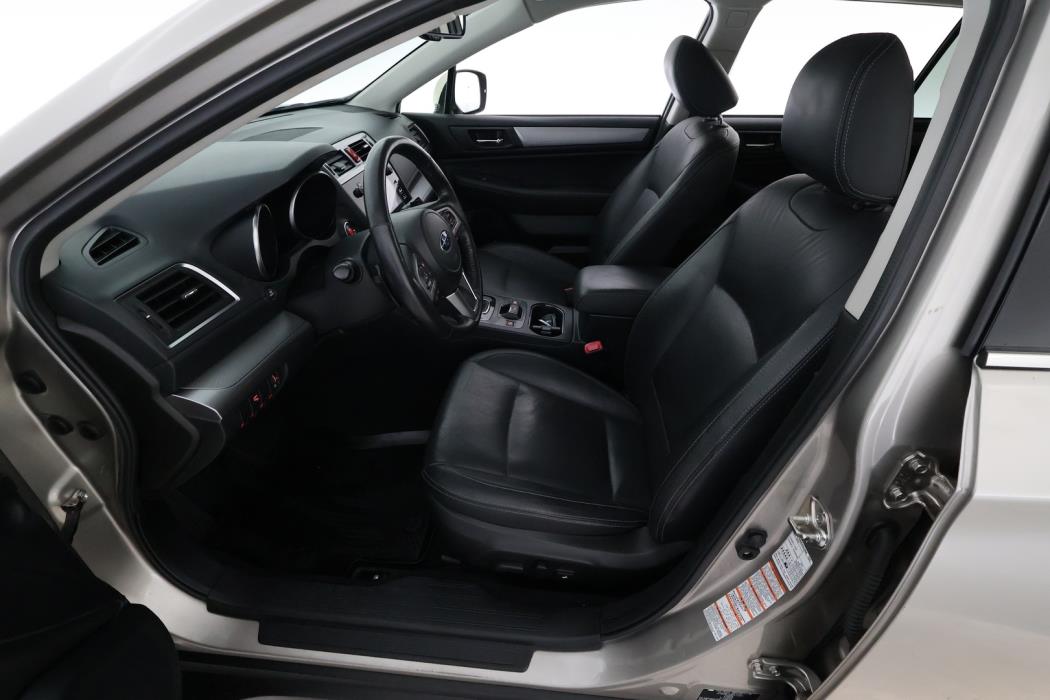 SUBARU Outback 2017