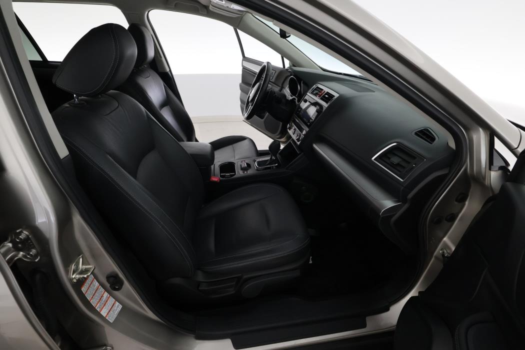 SUBARU Outback 2017
