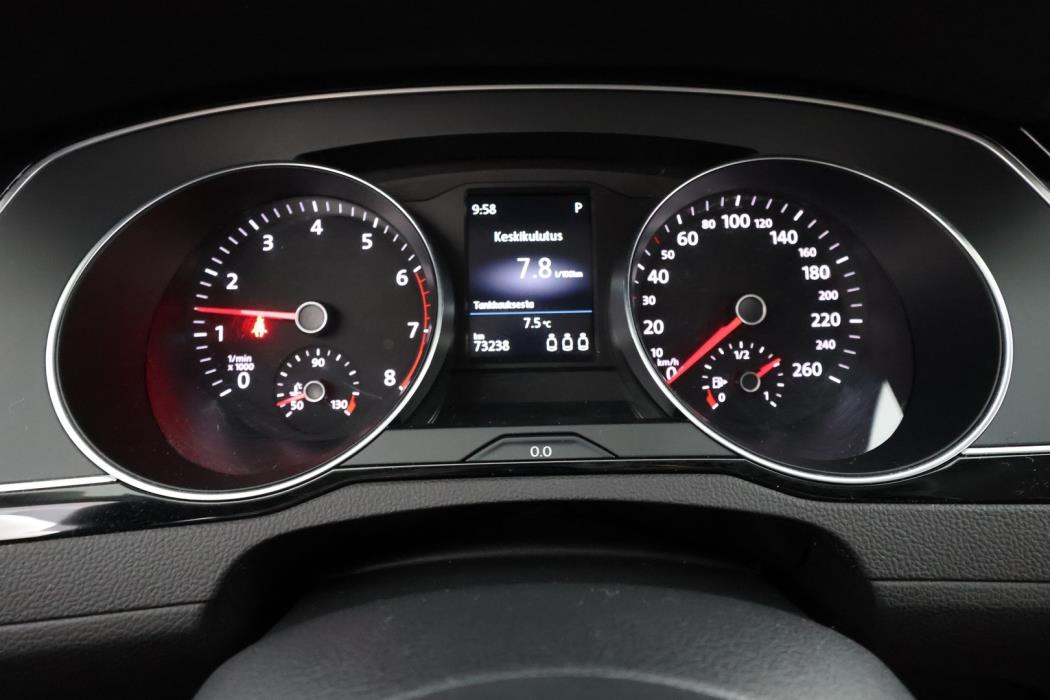 VOLKSWAGEN Passat 2022