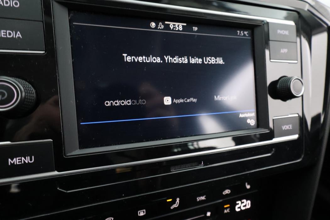 VOLKSWAGEN Passat 2022