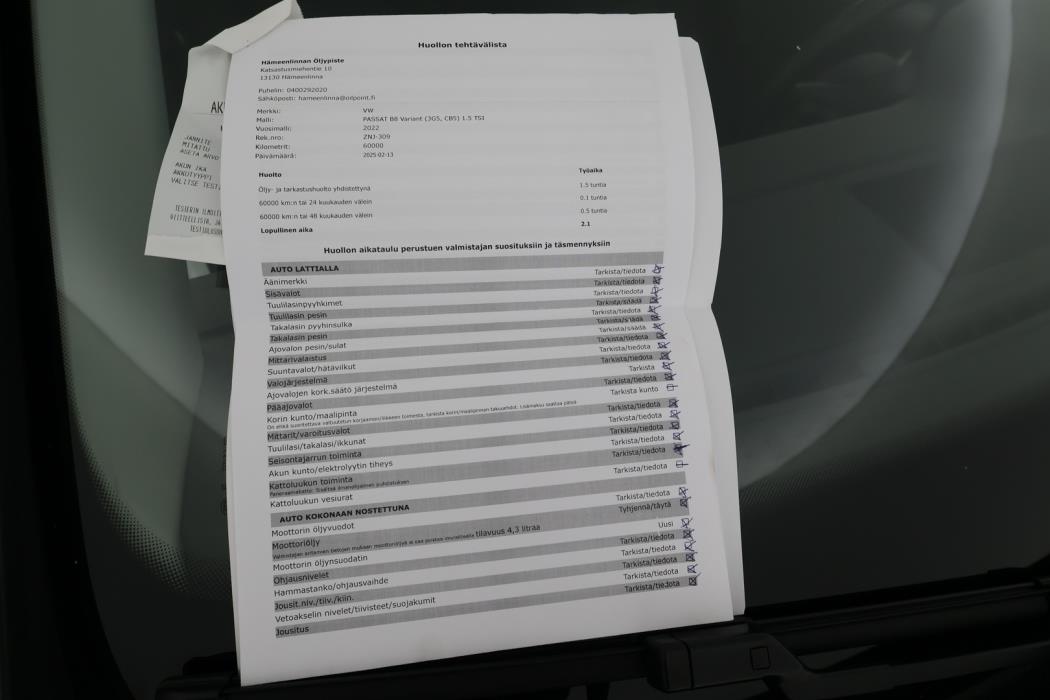 VOLKSWAGEN Passat 2022