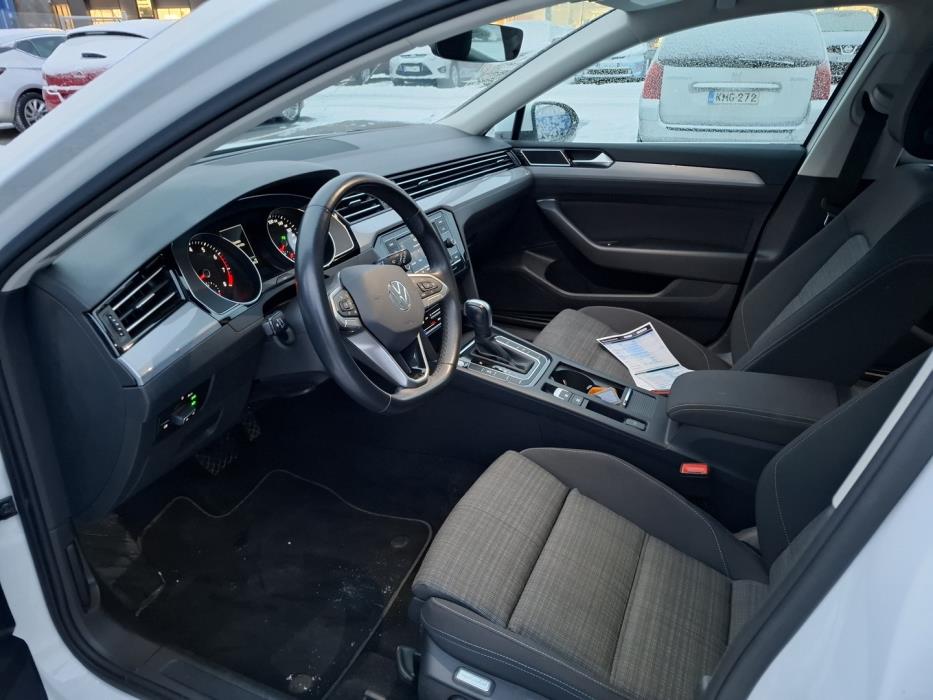 VOLKSWAGEN Passat 2022