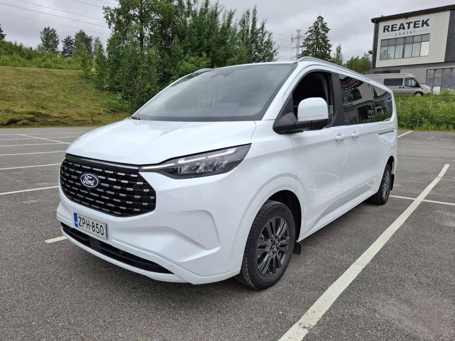 FORD Tourneo Custom 2025