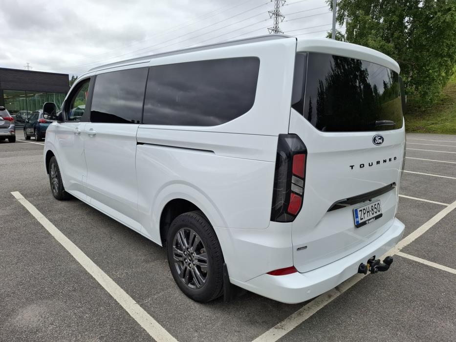 FORD Tourneo Custom 2025