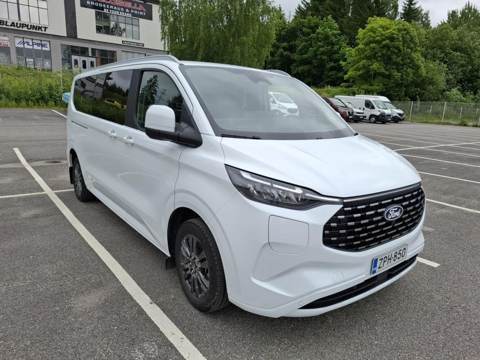 FORD Tourneo Custom 2025