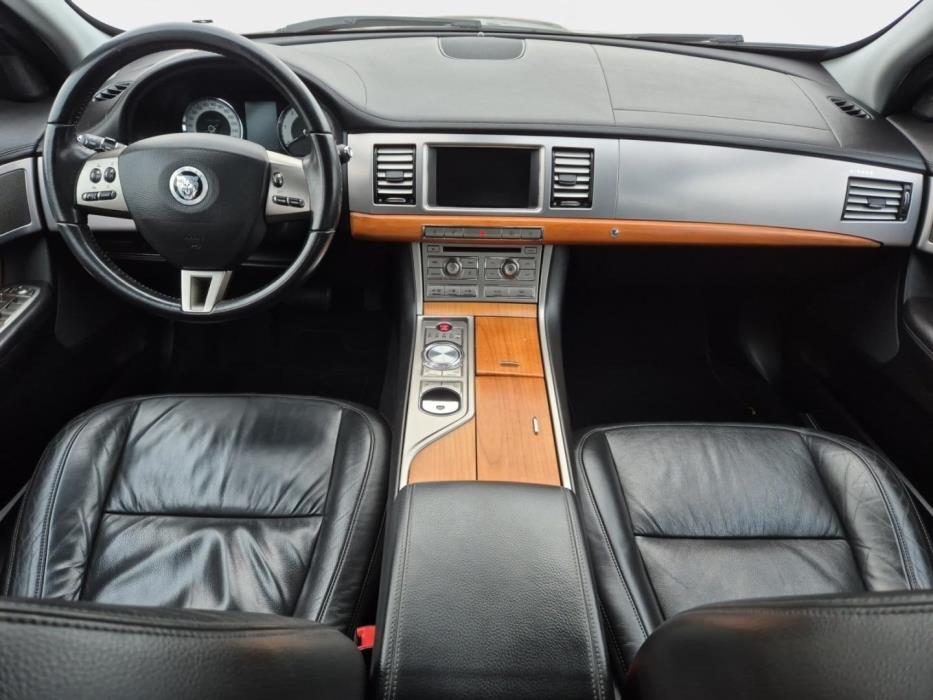 JAGUAR XF 2011