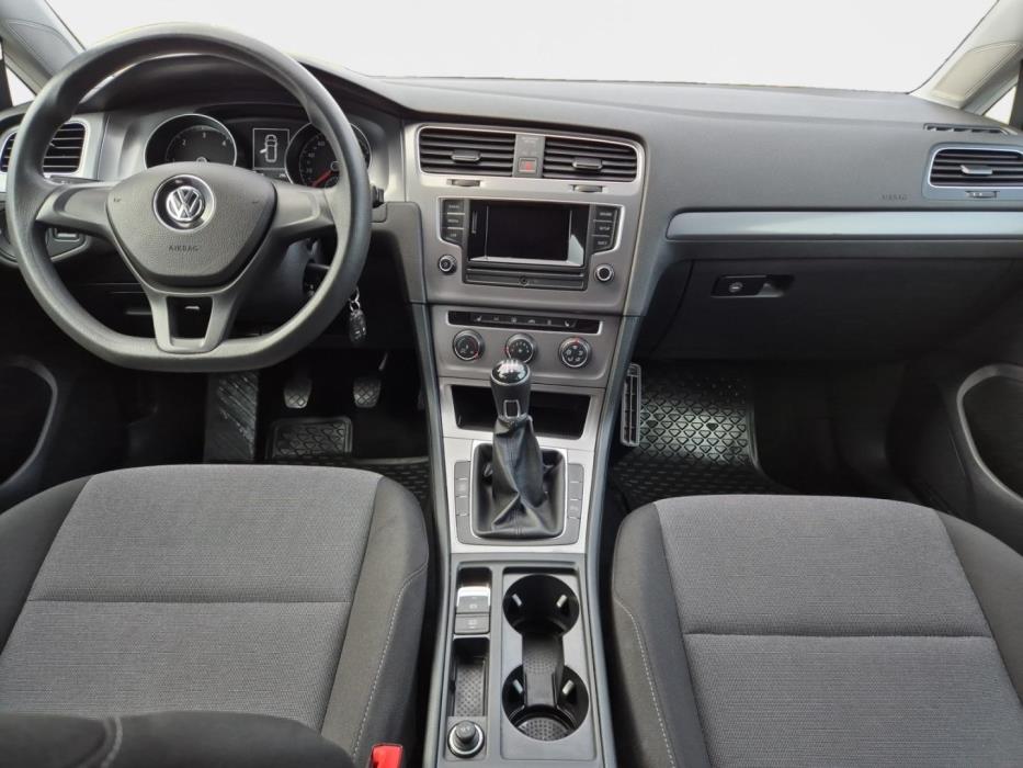 VOLKSWAGEN Golf 2016