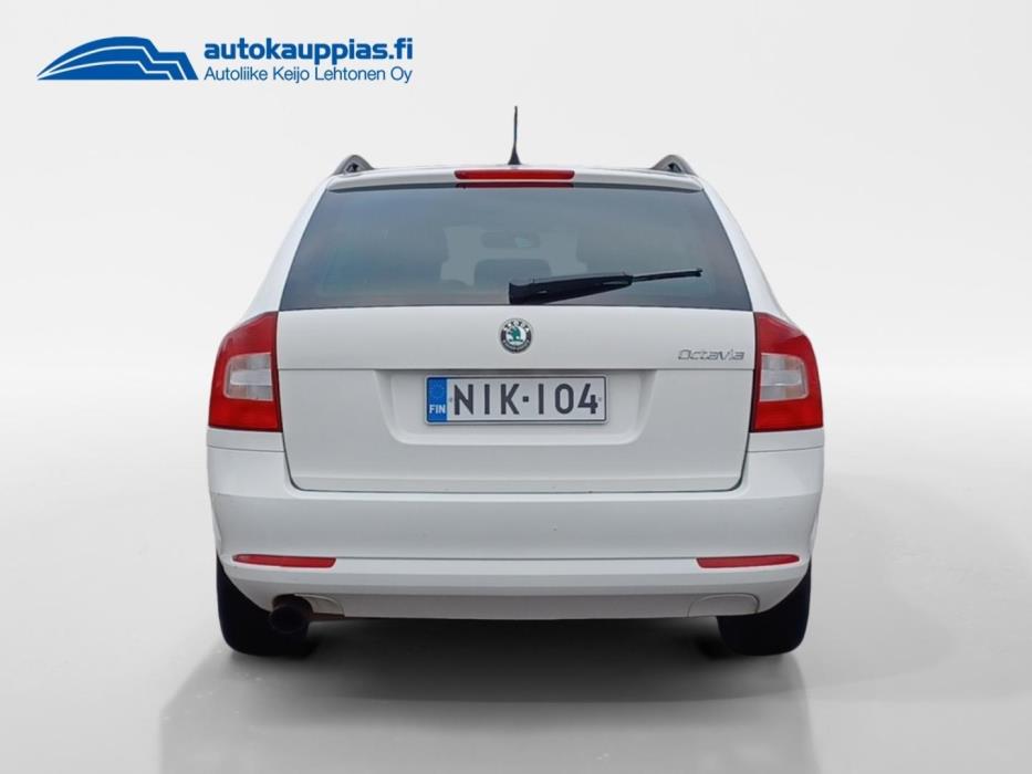 SKODA Octavia 2012