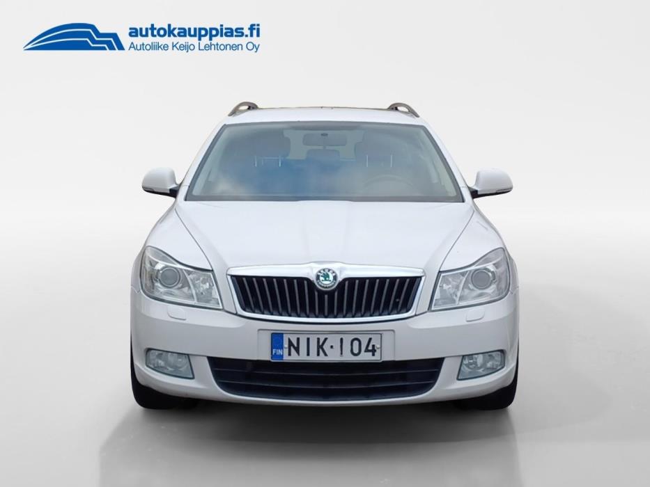 SKODA Octavia 2012