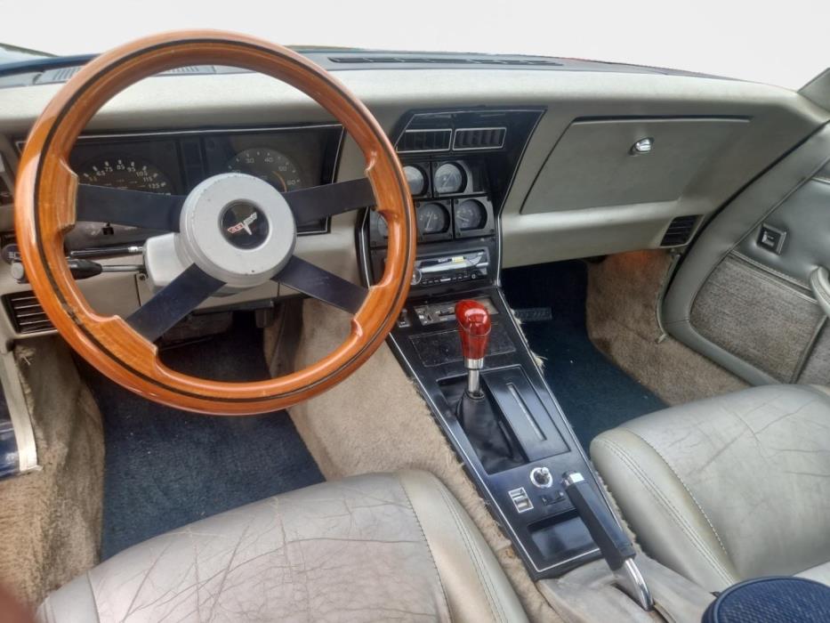 CHEVROLET Corvette 1981