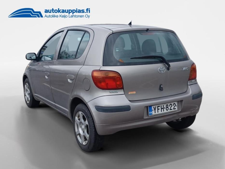 TOYOTA Yaris 2004