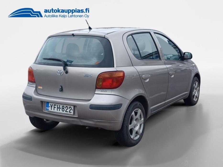 TOYOTA Yaris 2004