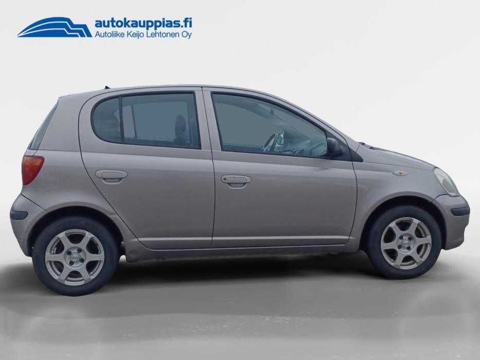 TOYOTA Yaris 2004