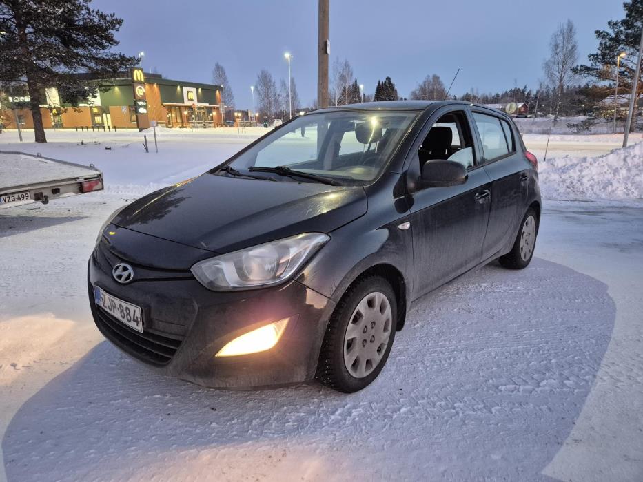 HYUNDAI i20 2013