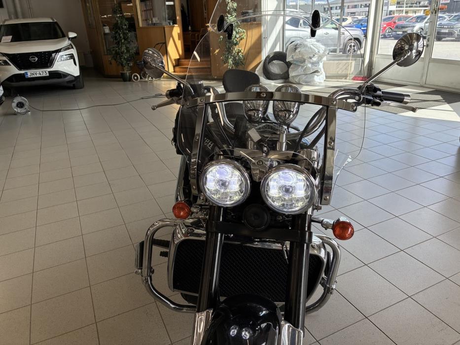 TRIUMPH ROCKET III 2013