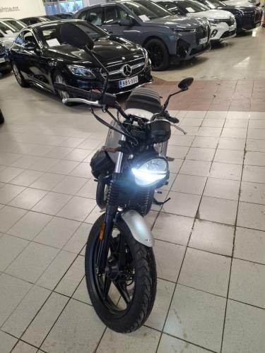 Moto Guzzi V7 STONE 2024