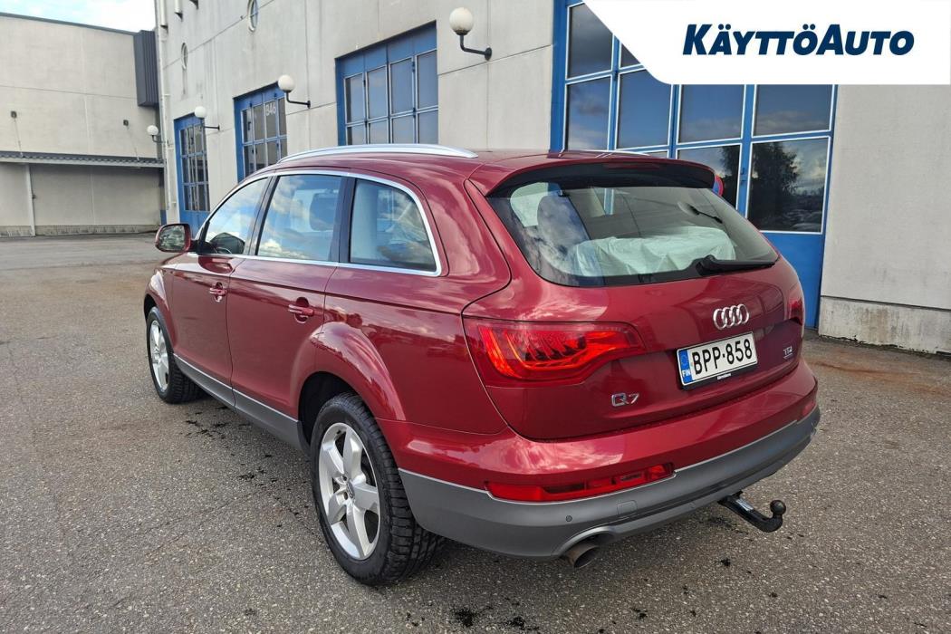 AUDI Q7 2012
