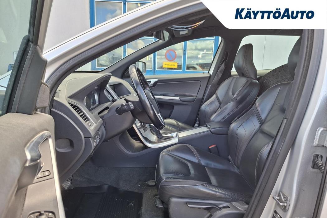 VOLVO XC60 2015