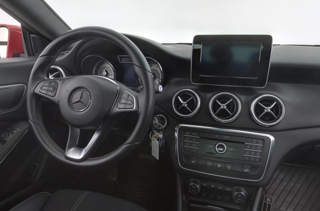 MERCEDES-BENZ CLA 2016