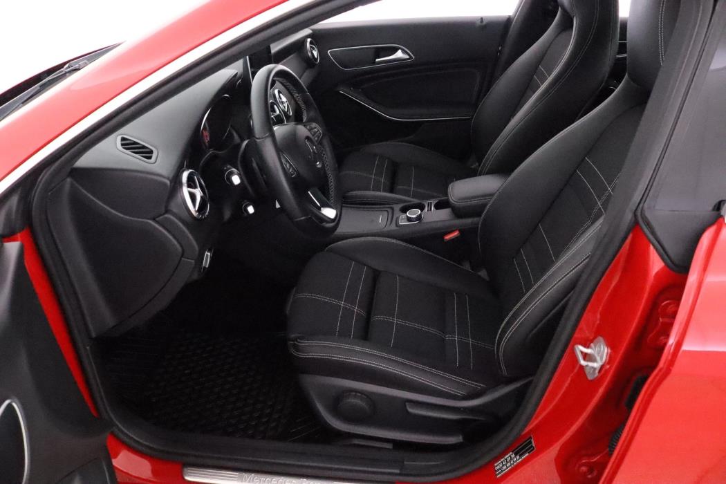 MERCEDES-BENZ CLA 2016